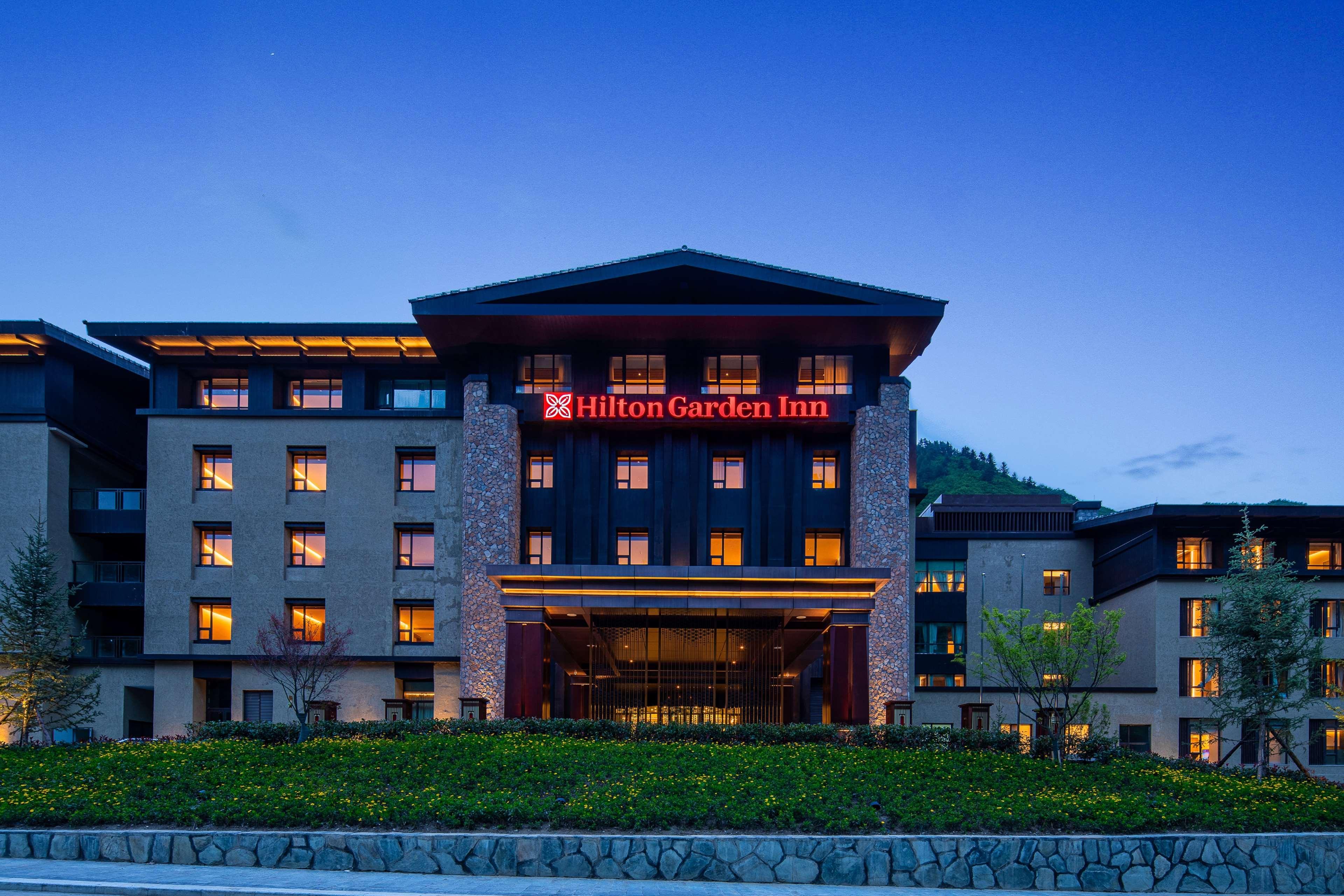 Hilton Jiuzhaigou Resort Zhangzha Town Esterno foto