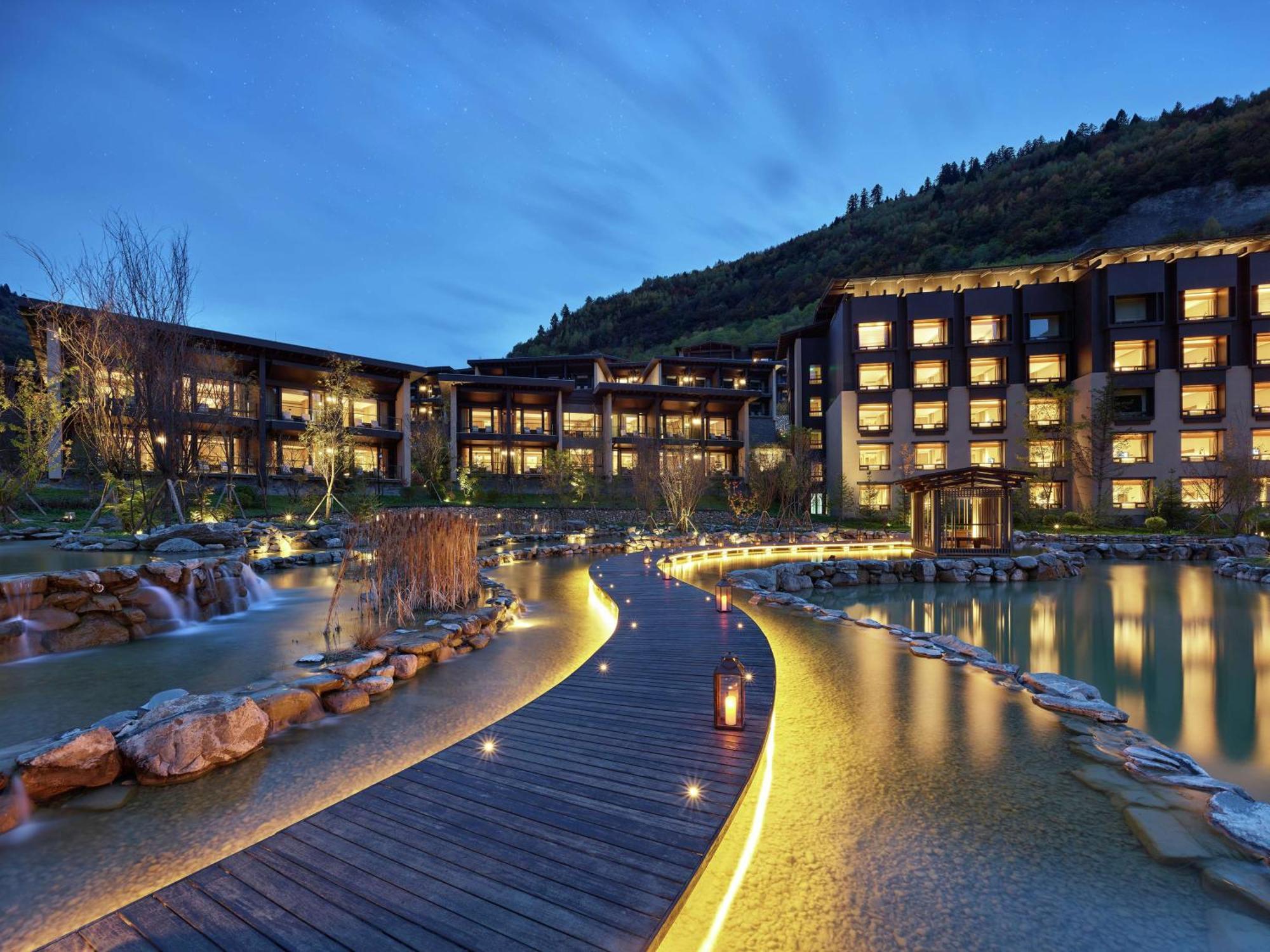 Hilton Jiuzhaigou Resort Zhangzha Town Esterno foto
